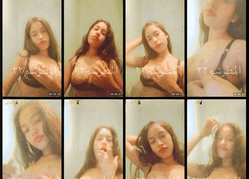 هايجة بتصور لحبيبها وهي بتقفش في بزازها وتقرص حلماتها شرموطة اوي