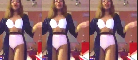 سعودية بترقص بقميس النوم والملابس الداخلية