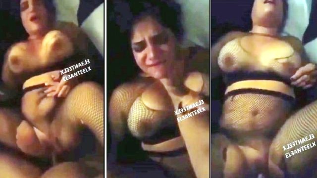 سهره نيك ناريه لشرموطه سوريه فاجره بلبس ممثلات السكس بينيكها ويصورها بكامل وشها