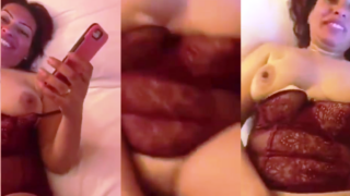سهره نيك ميلف مصريه فاجره مش عاطيه اهتمام لزبر عشيقها الصغير وهو بينيكها وينزلهم