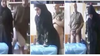 مصرى عجوز كبير فى السن معاه شرموطه ميلف كبيره فى السن مأجرها يديها فلوس ينيكها