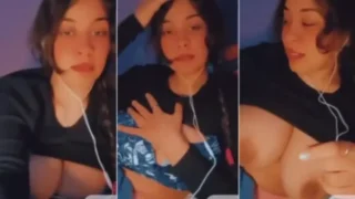 مقطع بنت مصرية و صاحبها في مكالمة فيس بوك سكس مصري جديد