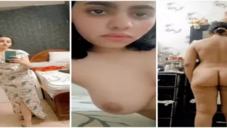 لبوه عشرينيه هايجه نيك تصور نودز لحبيبها وهي شرقانه علي الاخر وتفرك وتلعب في كسها وتقوله تاعتنبي اوي